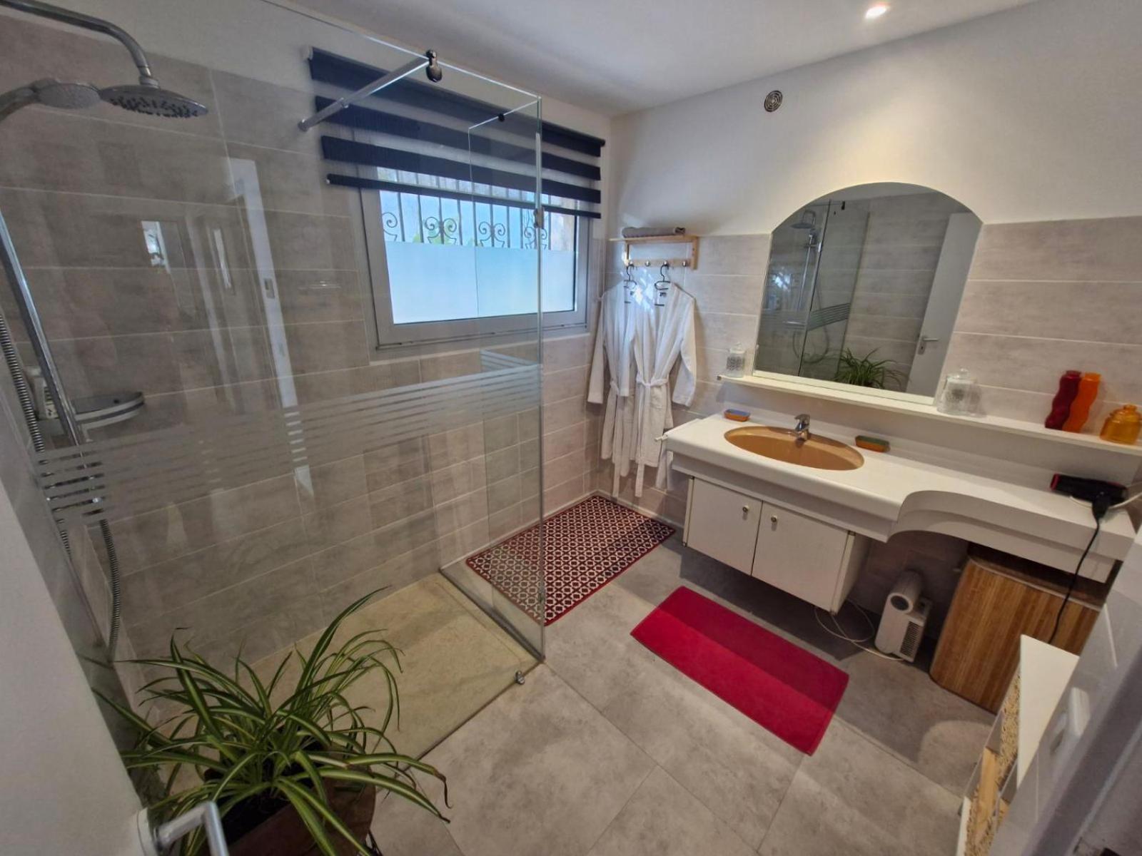 Villa Bella Sun&SPA, Piscine&jacuzzi privés, Suites d'Exception Exclusivement Couple Agde Exterior foto