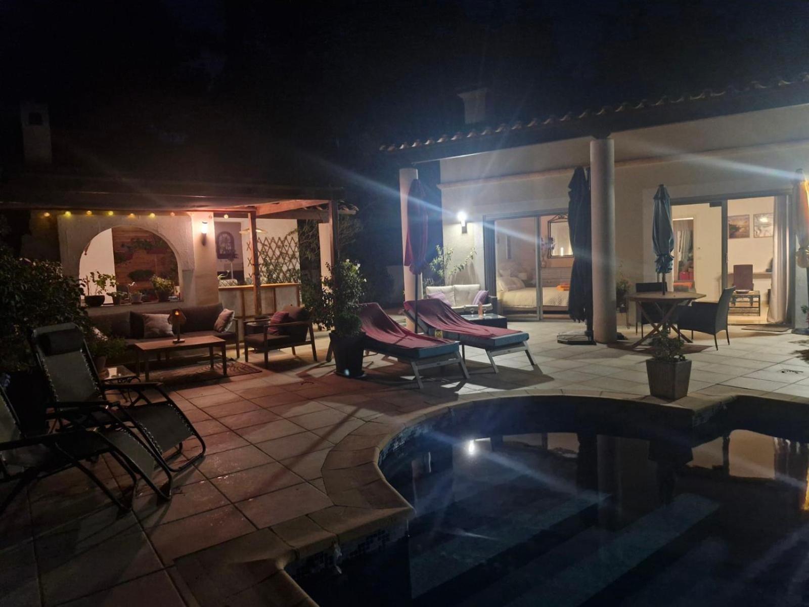 Villa Bella Sun&SPA, Piscine&jacuzzi privés, Suites d'Exception Exclusivement Couple Agde Exterior foto